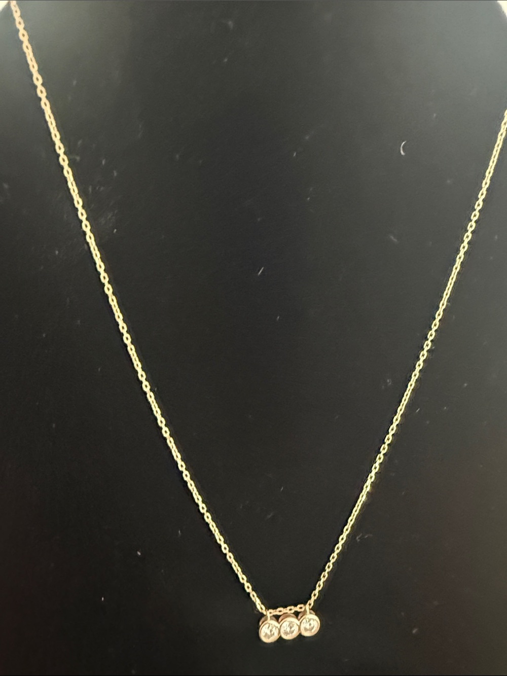 Pandora Triple Bezel Lab Grown Pendant Necklace in
14k Gold Like New